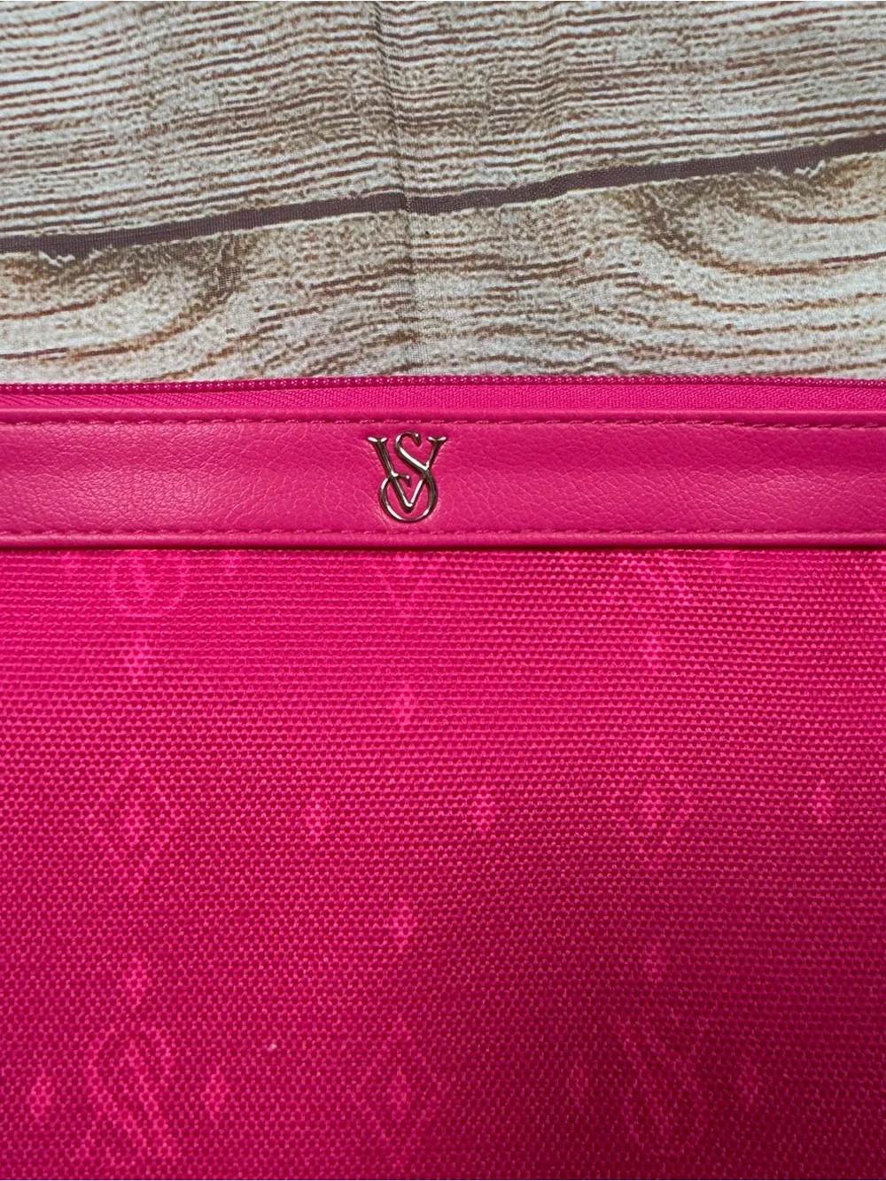 NWOT‎ Victoria's Secret Hot Pink Wristlet Cosmetic Pouch